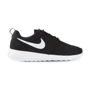 (SOLD) Black Nike Swoosh Rosherun Trainers Running Shoes size 9.5